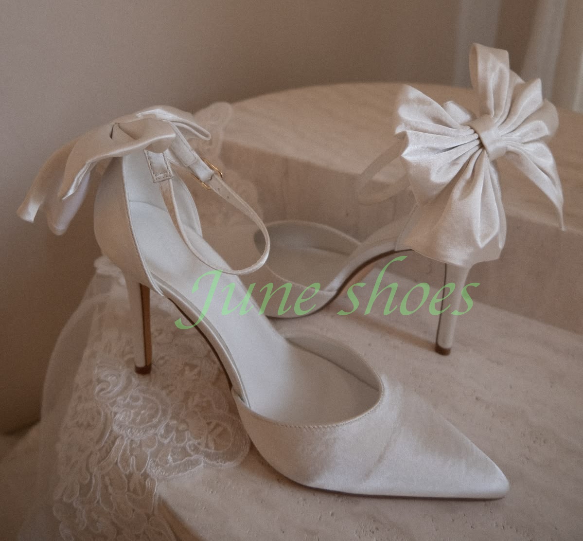 Women Ivory Satin Pointed Toe  - Slingback Heel Formal 评论和价格